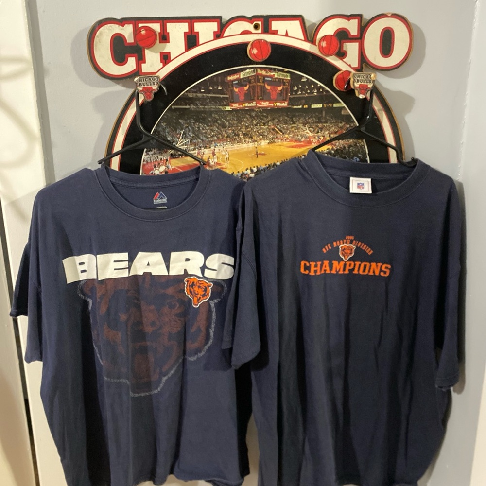 Chicago bears t shirt bundle of 2 size XL